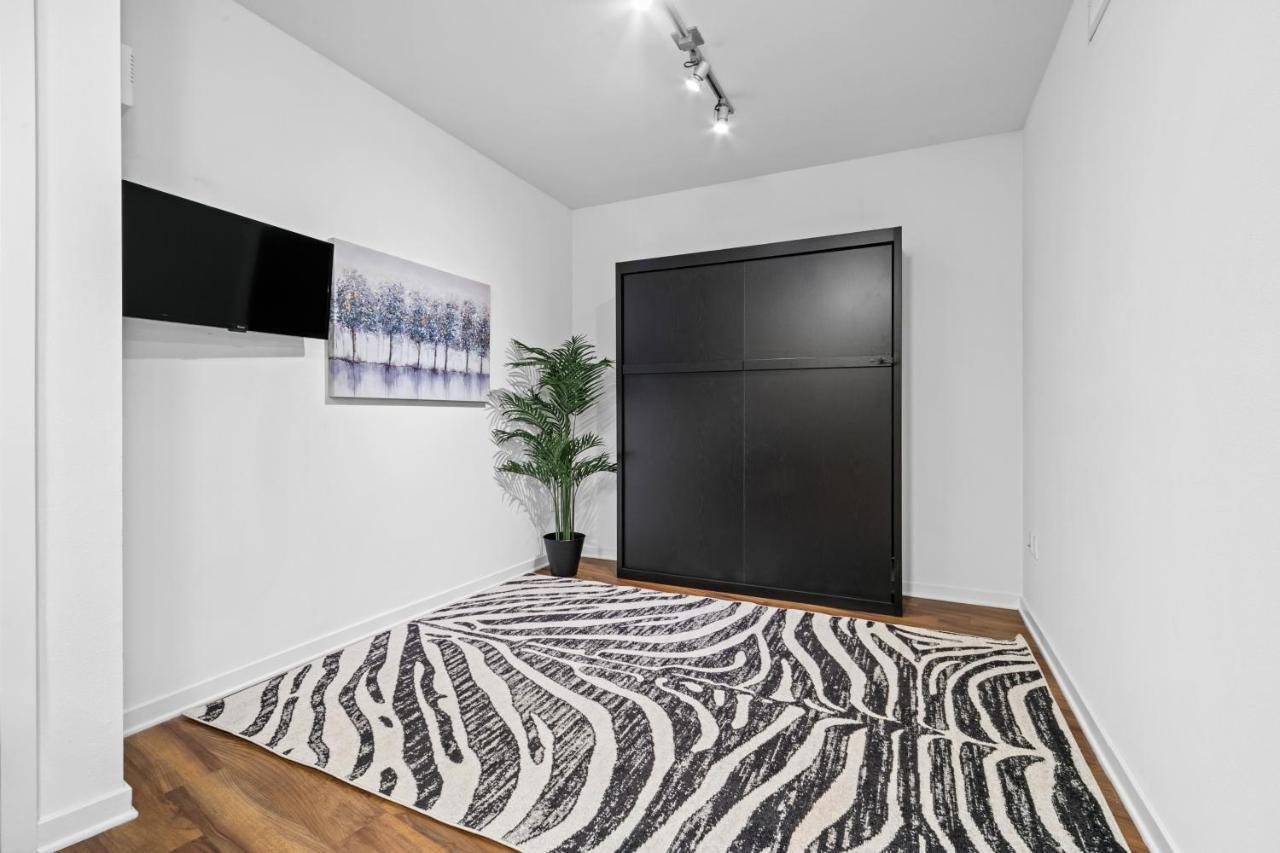 Beverly Grove Chic City Oasis 2 Bedroom Apt With Den 138 Los Angeles Exterior foto